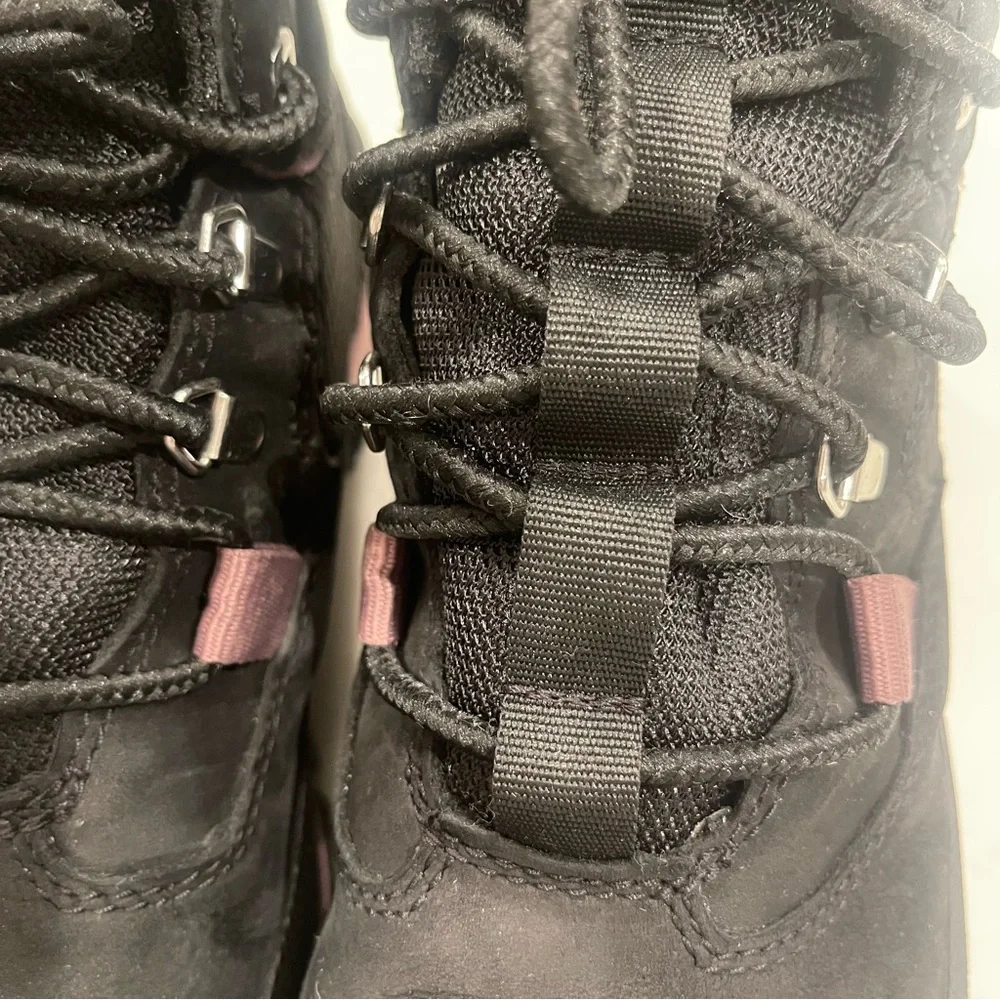 Like NEW! Timberland Women's Black and Pink Athletic Waterproof Boots - Picture 12 of 14